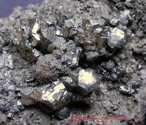 金屬礦石價(jià)格飆升 最高漲幅93%，市場(chǎng)震蕩與未來(lái)展望